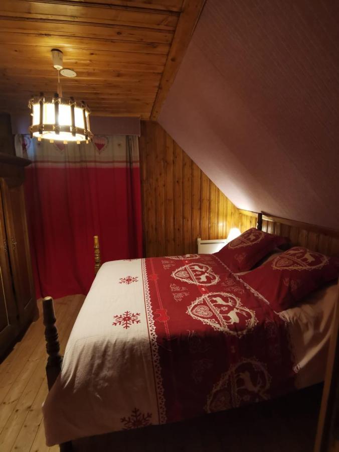 Authentique Chalet Vue Sur Le Lac Et Les Pistes Besse-et-Saint-Anastaise Eksteriør billede