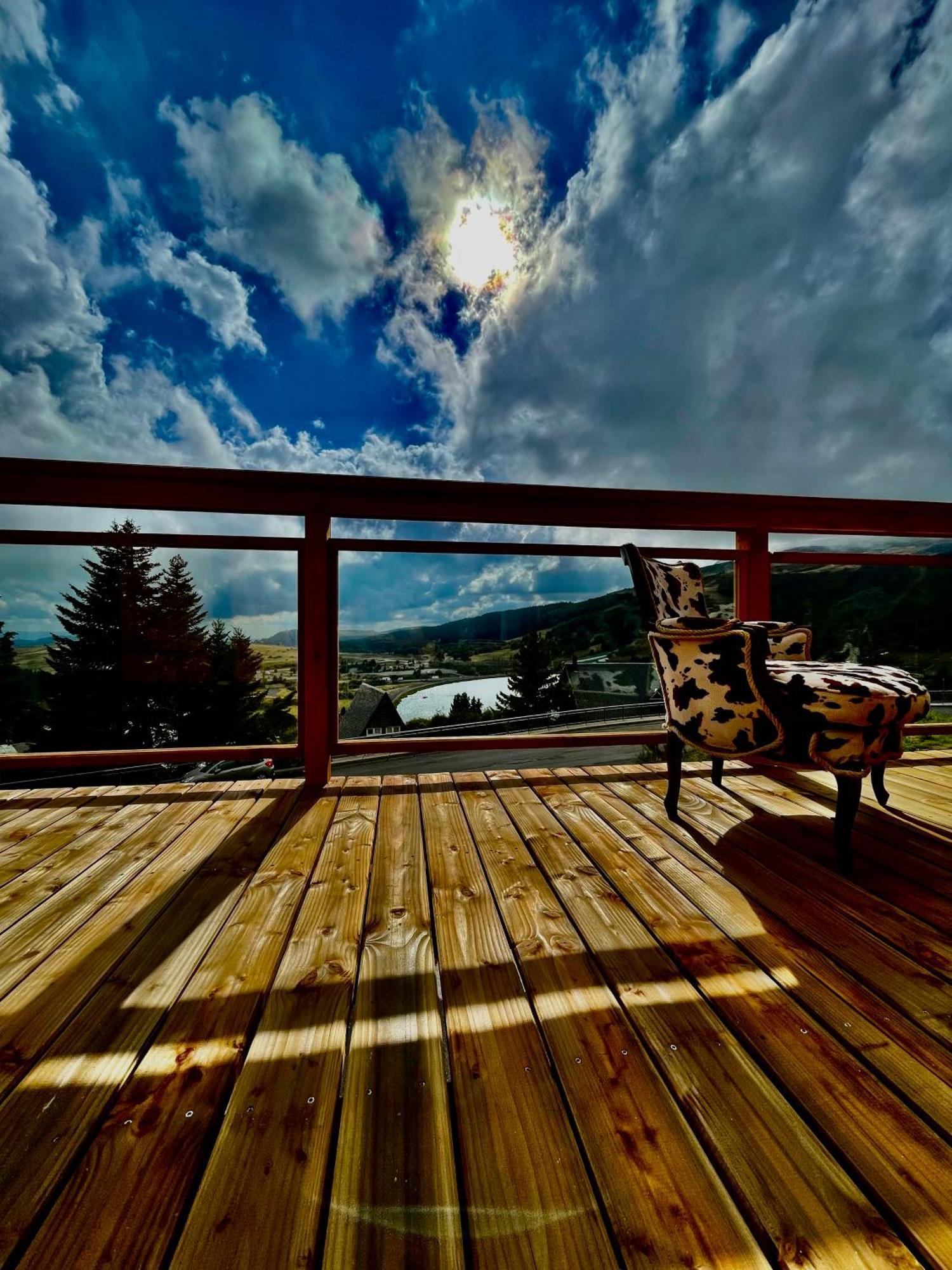 Authentique Chalet Vue Sur Le Lac Et Les Pistes Besse-et-Saint-Anastaise Eksteriør billede